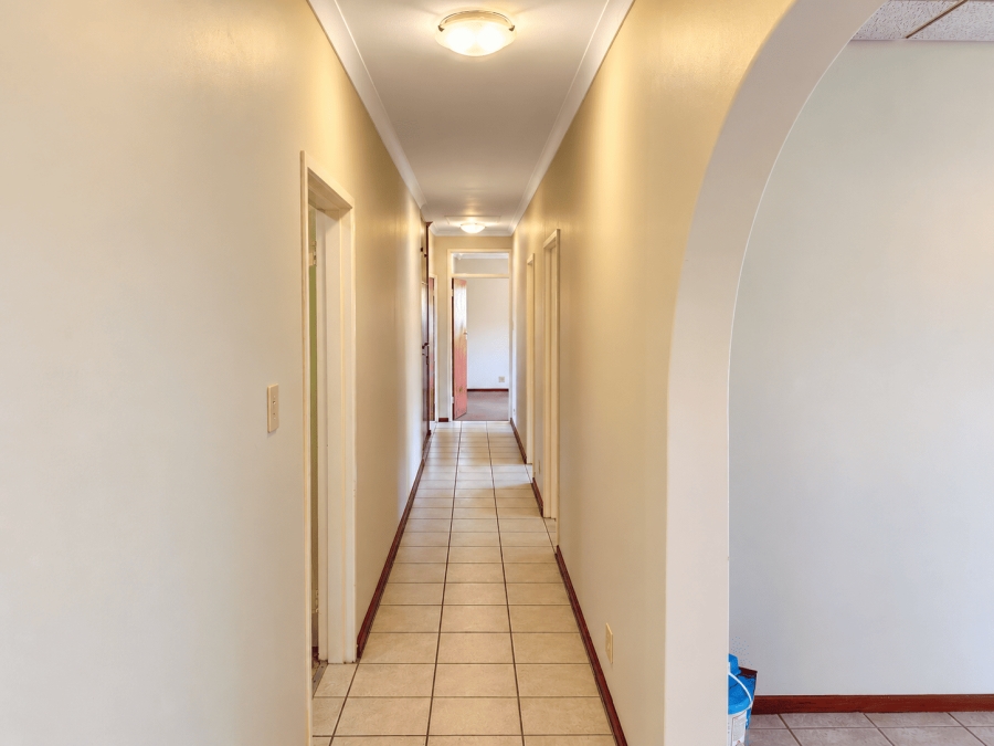 4 Bedroom Property for Sale in Protea Heights Western Cape
